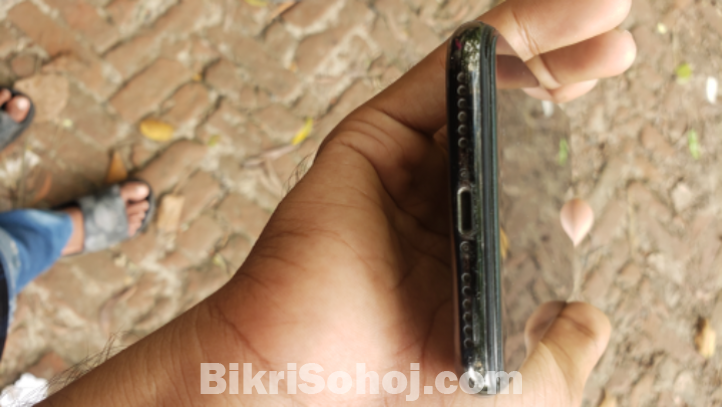 iPhone x 64
